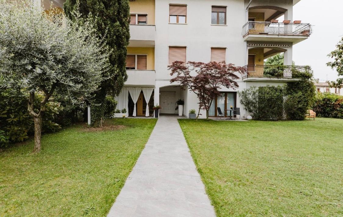 Relax & Emozioni Rooms Valeggio sul Mincio Exterior foto